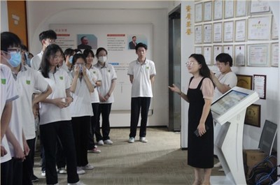 心悦灵 构建全方位心理健康服务体系，引领专业心理设备与团体辅导新体验